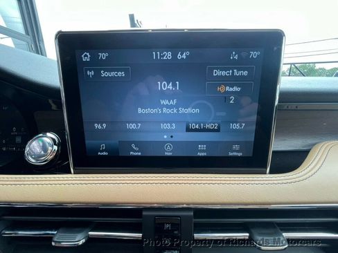 Used 2021 Lincoln Corsair Reserve w/ Equipment Group 201A image 22