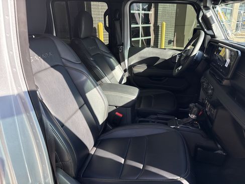 Used 2024 Jeep Wrangler Unlimited Sahara w/ Technology Group image 32