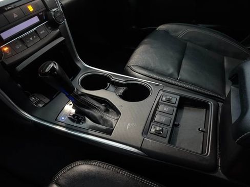 Used 2017 Toyota Camry XLE image 27