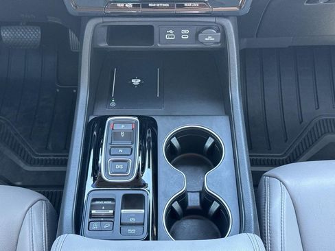 Certified 2025 Honda Pilot EX-L image 17