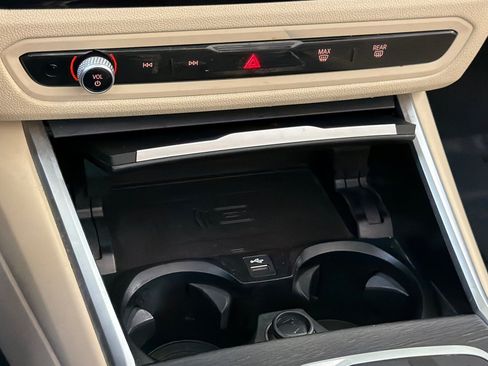 Used 2024 BMW 430i Convertible w/ Premium Package RWD image 18