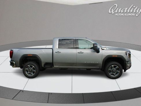 New 2026 GMC Sierra 3500 SLE image 3