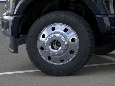 New 2026 Ford F450 XLT w/ XLT Premium Package image 22