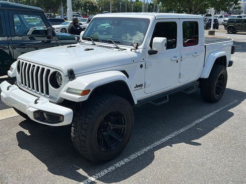 Used 2021 Jeep Gladiator Overland AWD/4WD image 1