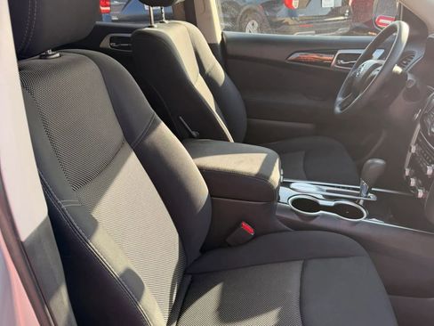 Used 2017 Nissan Pathfinder S FWD image 26