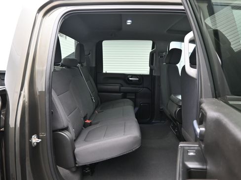 Used 2023 Chevrolet Silverado 2500 Custom w/ Custom Value Package image 19