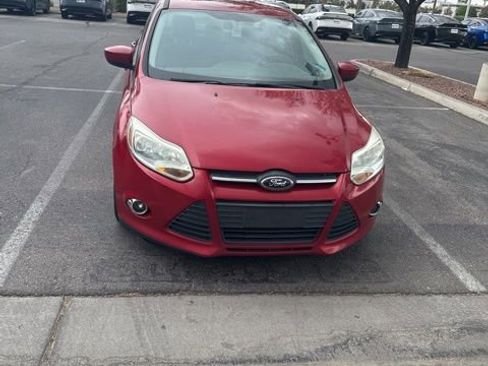 Used 2012 Ford Focus SE image 2