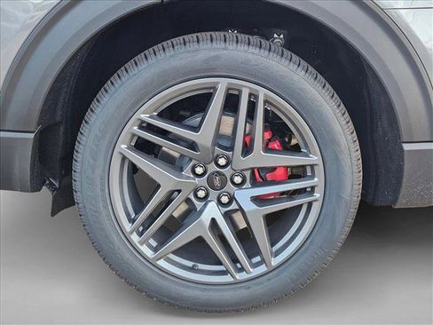New 2026 Ford Explorer ST-Line w/ ST-Line Street Pack image 10