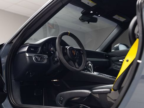 Used 2018 Porsche 911 GT3 image 30