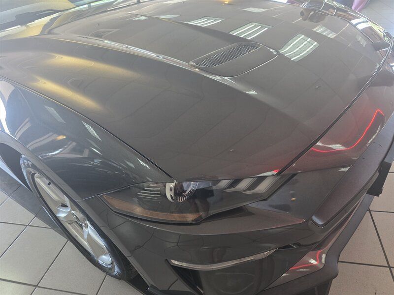 Used 2019 Ford Mustang Convertible RWD image 20