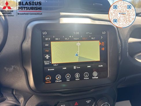 Used 2023 Jeep Renegade Latitude AWD/4WD image 28