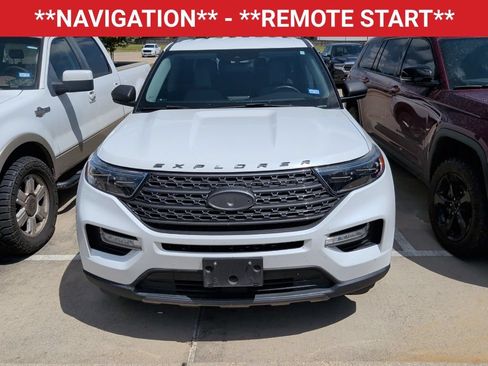 Used 2021 Ford Explorer XLT w/ Equipment Group 202A RWD image 2