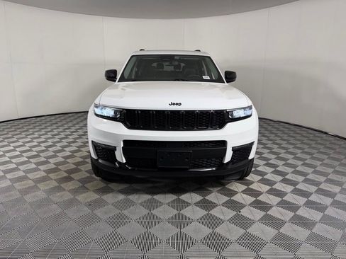 Used 2023 Jeep Grand Cherokee L Limited w/ Black Appearance Package RWD image 6