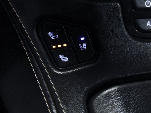 Used 2018 GMC Yukon XL Denali w/ Open Road Package image 23