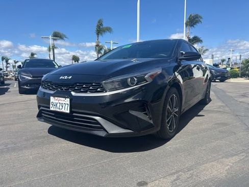 Used 2022 Kia Forte LXS FWD image 3