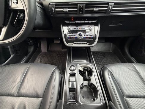 Used 2020 Lincoln Corsair AWD w/ Premium Package image 18