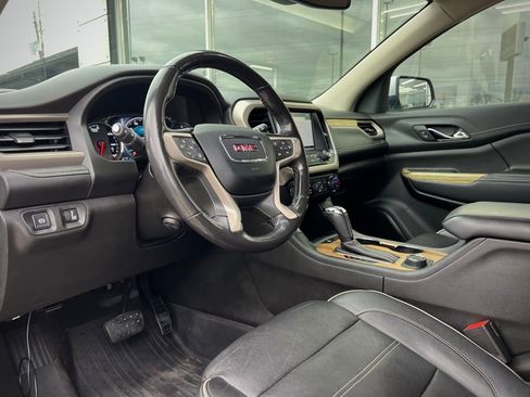 Used 2019 GMC Acadia Denali w/ Technology Package image 2