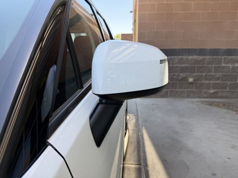 Used 2024 Hyundai Santa Fe SEL FWD image 12