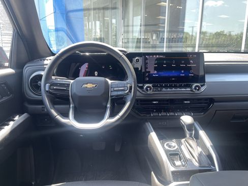 Used 2023 Chevrolet Colorado LT w/ LT Convenience Package II image 18