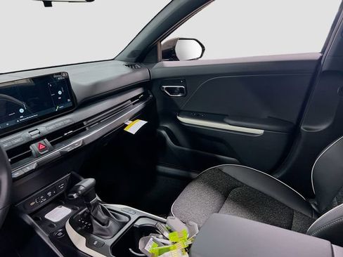 New 2025 Kia K4 GT-Line image 23