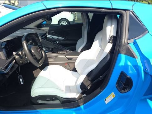 Used 2023 Chevrolet Corvette Stingray Convertible w/ 1LT RWD image 7