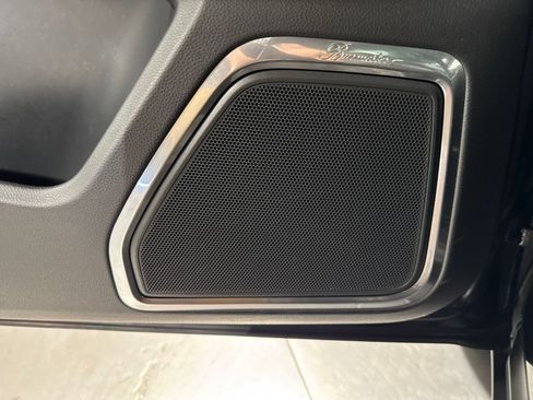 Used 2019 Porsche Macan AWD/4WD image 16