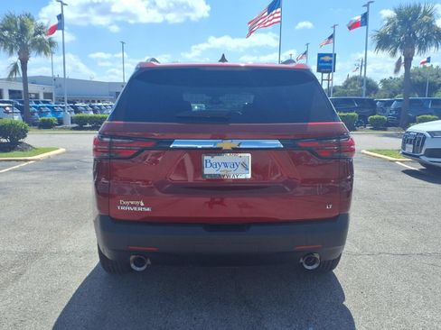 Used 2023 Chevrolet Traverse LT FWD image 22