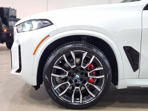 Used 2024 BMW X5 xDrive40i w/ M Sport Package image 5