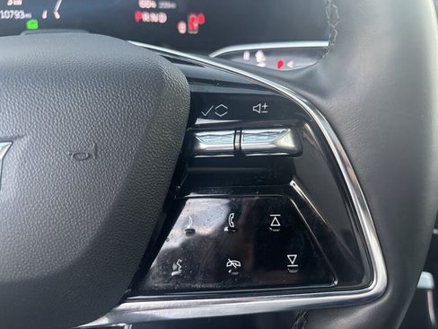 Used 2026 Cadillac Lyriq Luxury RWD image 13