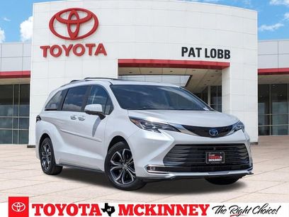 Used 2025 Toyota Sienna Platinum