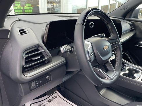 New 2025 Chevrolet Traverse LT w/ Enhanced Driving Package image 15