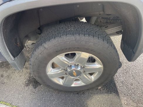 Used 2021 Chevrolet Silverado 2500 LTZ w/ LTZ Premium Package image 39