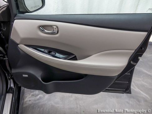 Used 2018 Nissan Leaf SL image 28