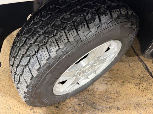 Used 2007 Jeep Grand Cherokee Laredo AWD/4WD image 3