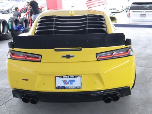 Used 2017 Chevrolet Camaro SS RWD image 6