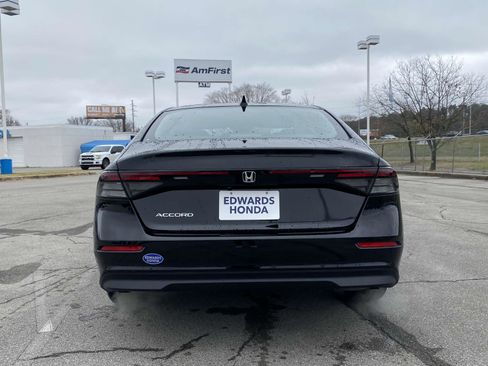 New 2025 Honda Accord LX image 4