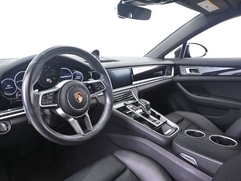 Certified 2020 Porsche Panamera RWD image 4