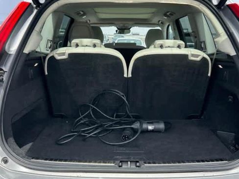 Used 2023 Volvo XC90 T8 Plus AWD/4WD image 8