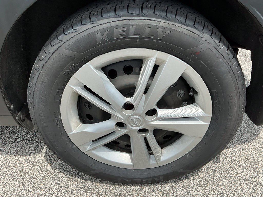 Used 2023 Nissan Kicks S FWD image 20