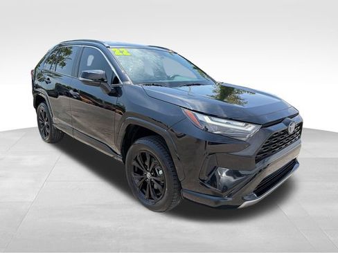 Used 2022 Toyota RAV4 SE AWD/4WD image 1