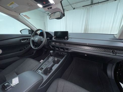 Used 2025 Honda Accord LX image 11