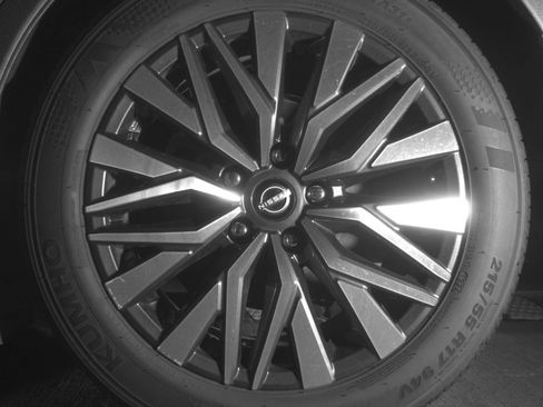 Used 2025 Nissan Altima 2.5 SV FWD image 17