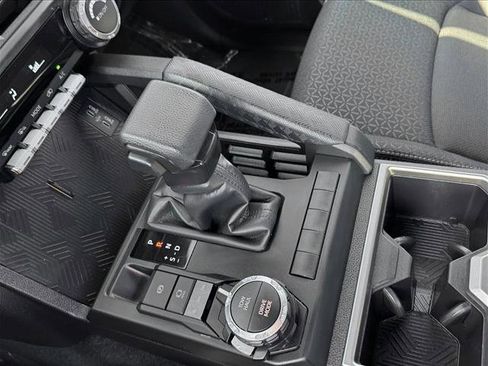 Certified 2025 Toyota 4Runner SR5 AWD/4WD image 15