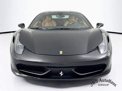 Used 2014 Ferrari 458 Italia Coupe RWD image 2