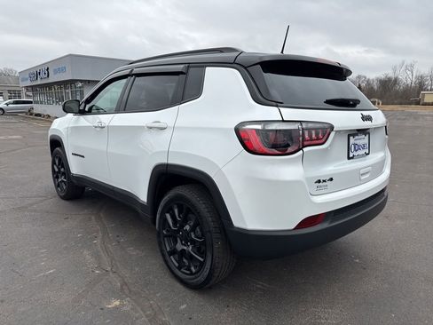 Used 2022 Jeep Compass Altitude w/ Convenience Group image 2