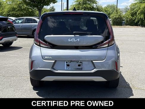 Used 2025 Kia Soul LX FWD image 3