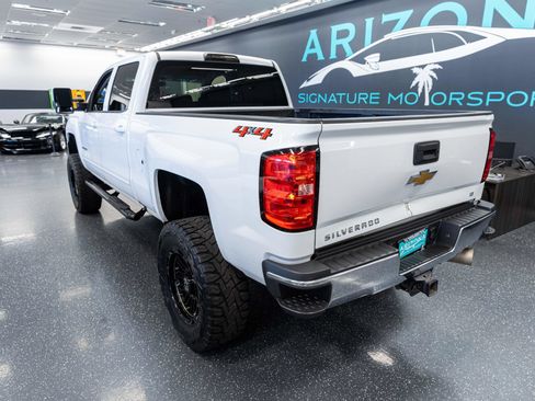 Used 2019 Chevrolet Silverado 2500 LT AWD/4WD image 8