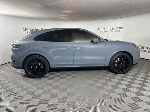Used 2025 Porsche Cayenne Coupe AWD/4WD image 8