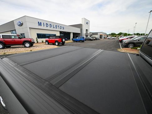 Used 2018 Nissan Frontier SV AWD/4WD image 16