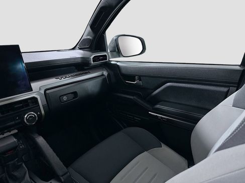 Used 2024 Toyota Tacoma TRD Sport w/ TRD Sport Upgrade Package image 22